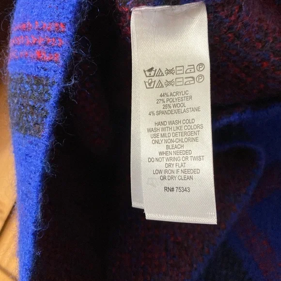 Max Studio Cropped Sweater Coat - Picture 4 of 4